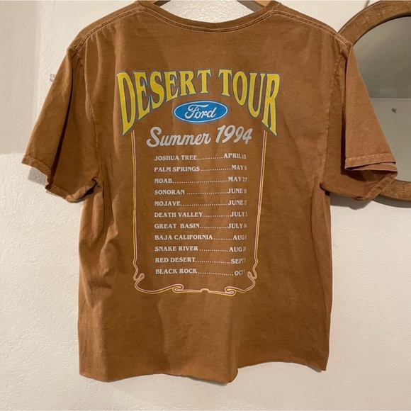 Desert Tour Vintage Style T-Shirt 🏜️ - Picture 2 of 2